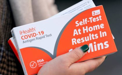 Statele Unite suspendă testele gratuite COVID-19