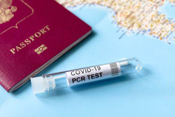 Cei care merg în Cipru trebuie să efectueze două teste PCR, inclusiv vaccinații