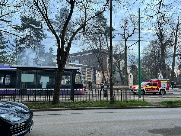 Un tramvai a luat foc în mers, la Timișoara