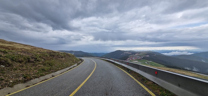 Se redeschide circulația pe Transalpina. Peisajele sunt uluitoare!