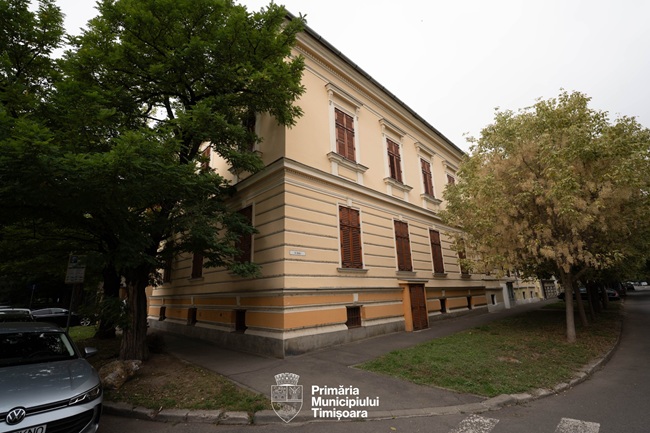 Fritz: "Marcăm o schimbare de abordare". Primăria va amenaja o grădiniță într-o clădire cumpărată cu 650.000 de euro