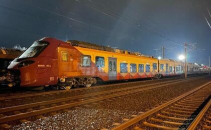 Primul tren electric a intrat în România pe la Curtici. Pe ce rute vor circula și cât costă un bilet