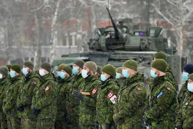 Canada îşi retrage trupele din Ucraina