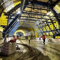 Se trage tare! 800 de muncitori și 200 de utilaje, la tunelurile de pe șantierul A1 Margina – Holdea (foto)