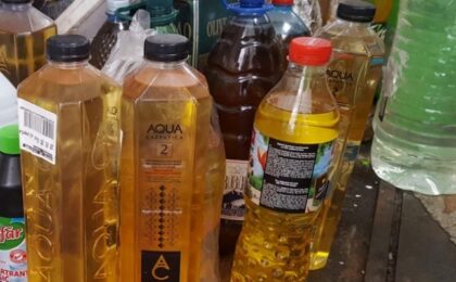 1 litru de ulei proaspăt, la schimb cu 4 litri de ulei folosit