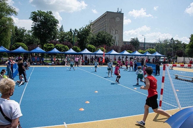 Bulevardul Copiilor la UVT, de 1 iunie