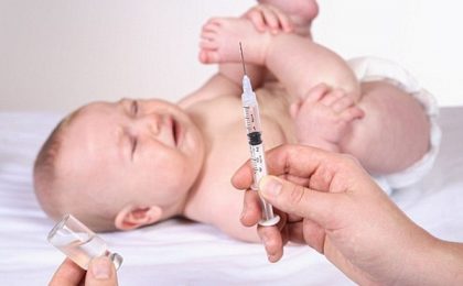 Efectele pandemiei: tot mai mulți părinți refuză să-și vaccineze copiii cu vaccinurile obișnuite