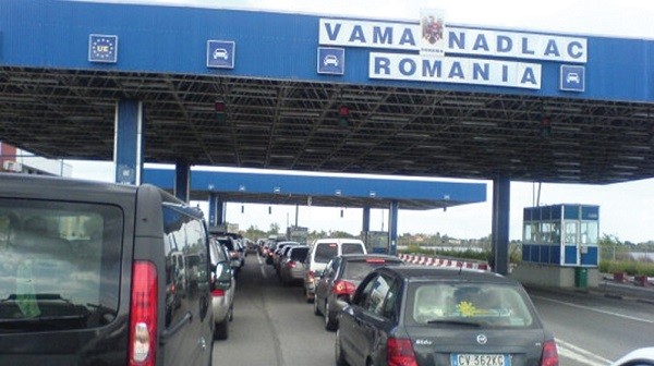 România elimină complet formularul digital de localizare a pasagerilor, la intrarea în țară
