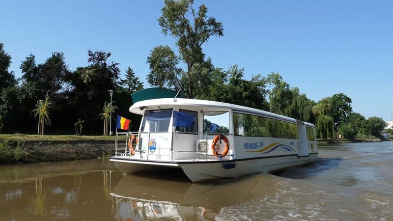 După trei decenii, revin cursele de agrement pe Canalul Bega, pe ruta Timișoara – Ecluza Sânmihaiu Român. Cât durează şi cât costă