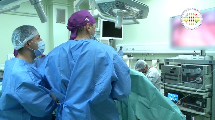 Tânără cu afecțiuni cronice grave, salvată de la moarte după o operație complexă
