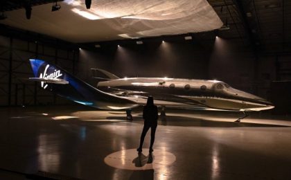Biletele pentru zborul în spațiu cu Virgin Galactic costă 450.000 de dolari 18 Biletele pentru zborul în spațiu cu Virgin Galactic costă 450.000 de dolari
