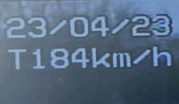 Record de viteză pe "drumul morții" din Banat! Aproape că a dat peste cap radarul Poliției