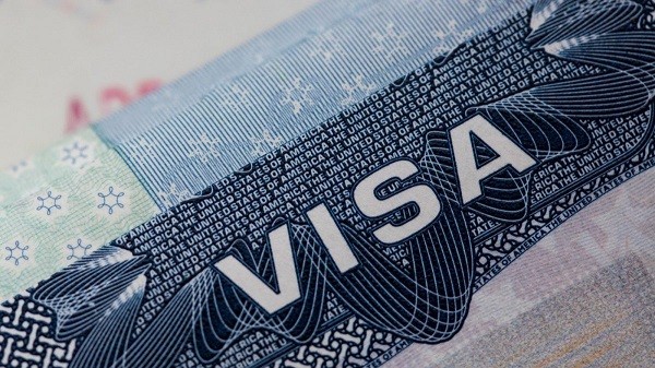 SUA elimină interviul pentru viză, pentru anumite categorii de români. Anunțul Ambasadei de la București