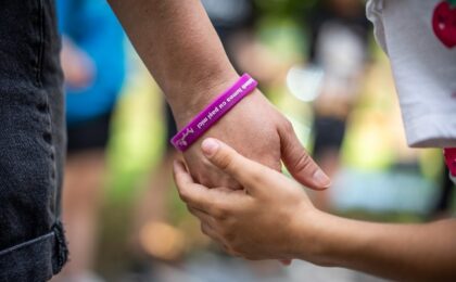 Se caută 30 de voluntari care să devină prietenii unor copii instituționalizați din Timiş