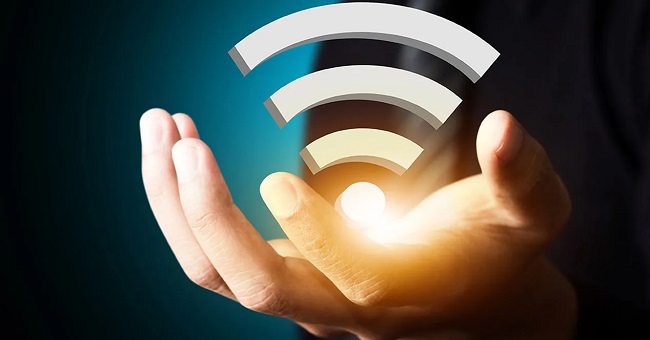 DNSC: Riscurile conectării la rețele publice de Wi-Fi. Cum se pot proteja utilizatorii